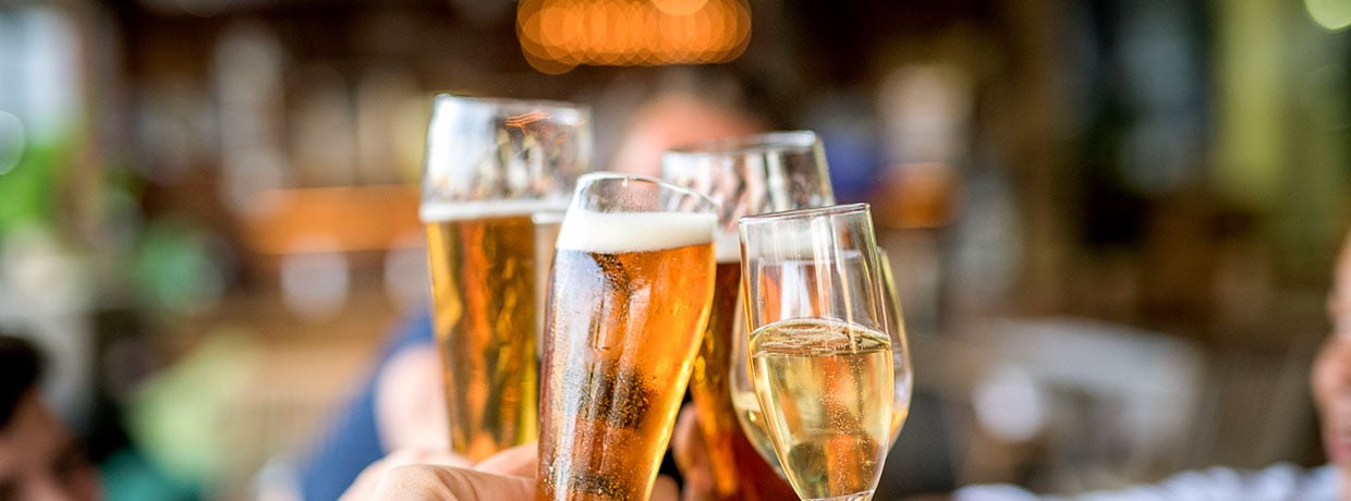 Darf man Alkohol und CBD &Ouml;l mischen? 